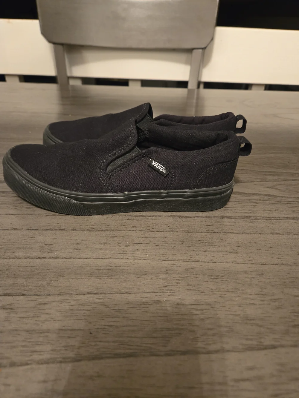 Vans Slip-On Low Top Sneakers in Black